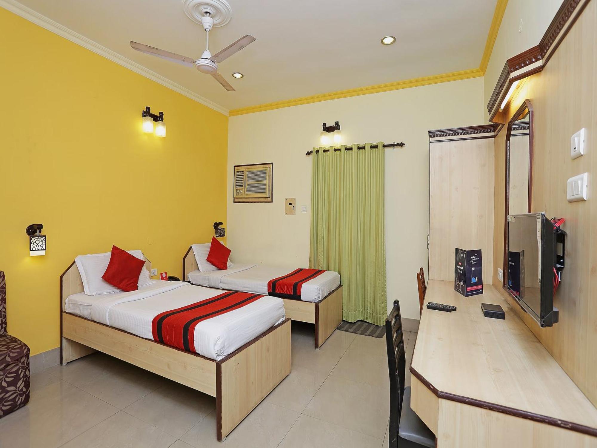 Homely Raj Kolkata Luaran gambar