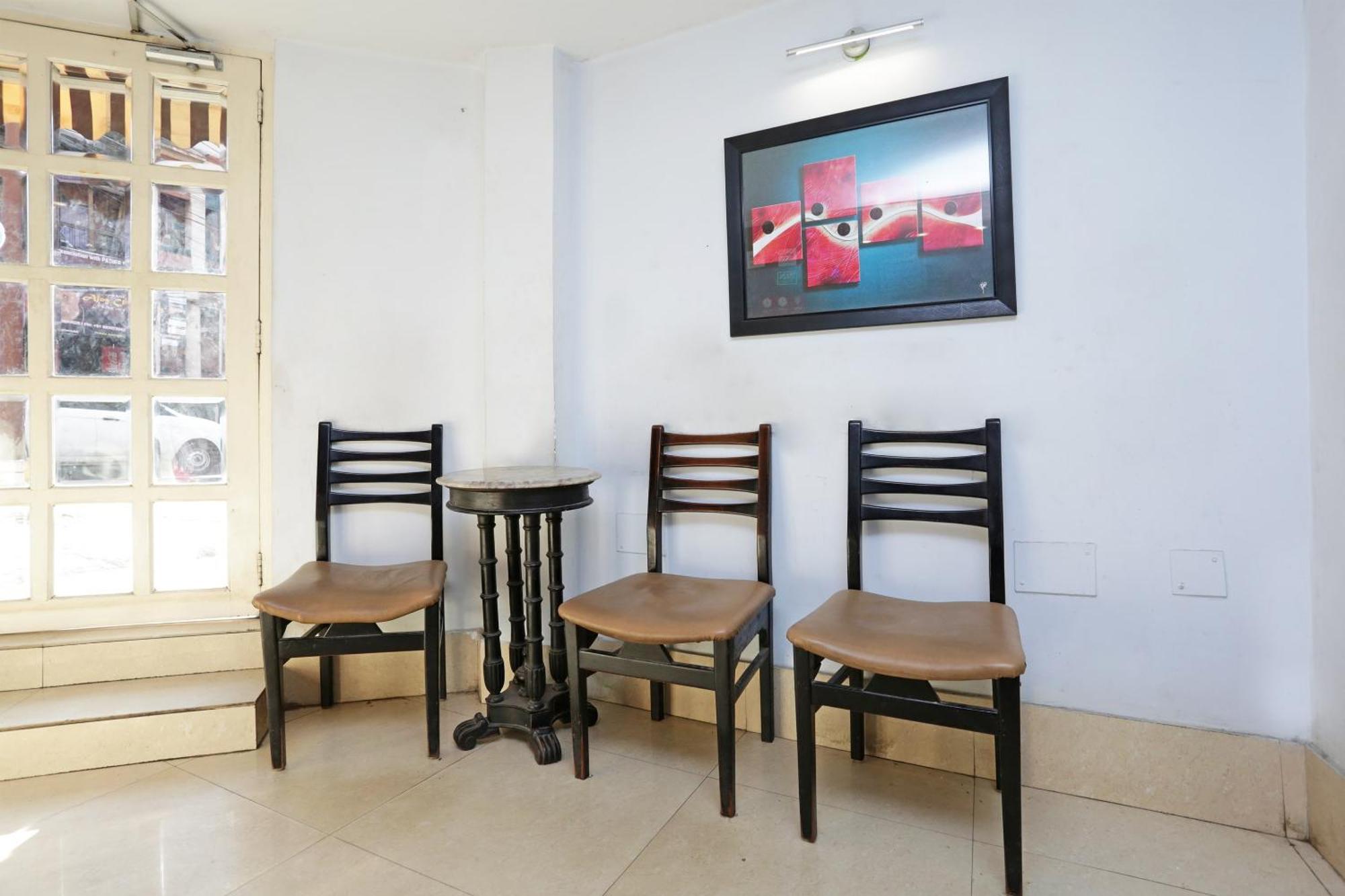 Homely Raj Kolkata Luaran gambar