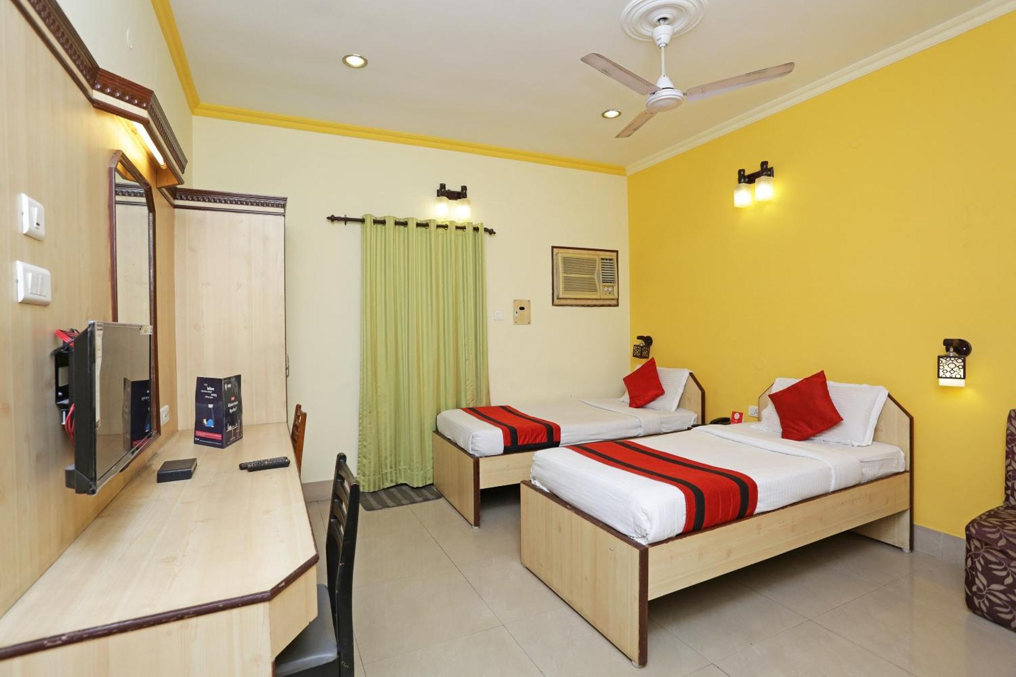 Homely Raj Kolkata Luaran gambar